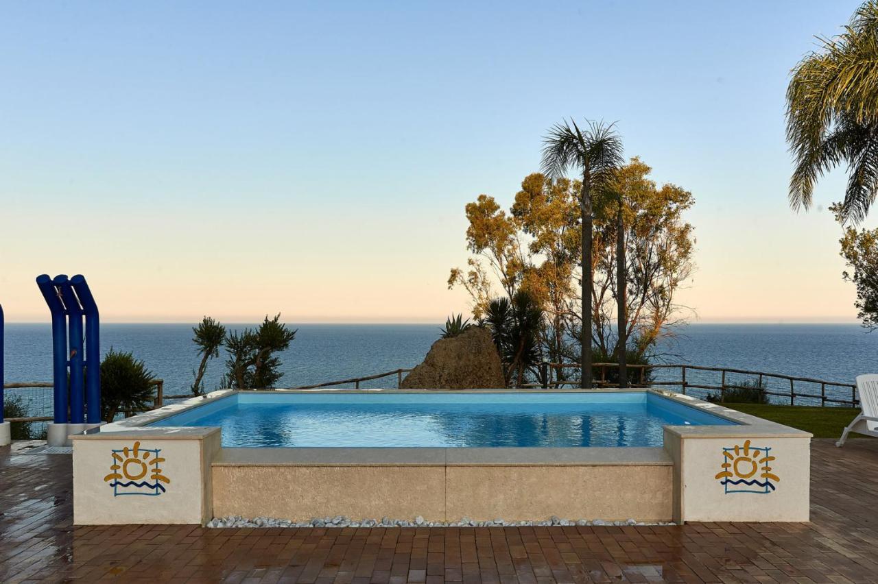 Villaggio L'oasi Hotel 4*
